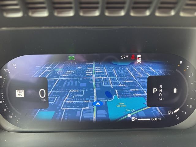 Used 2025 Volvo XC90 B5 Plus image 25