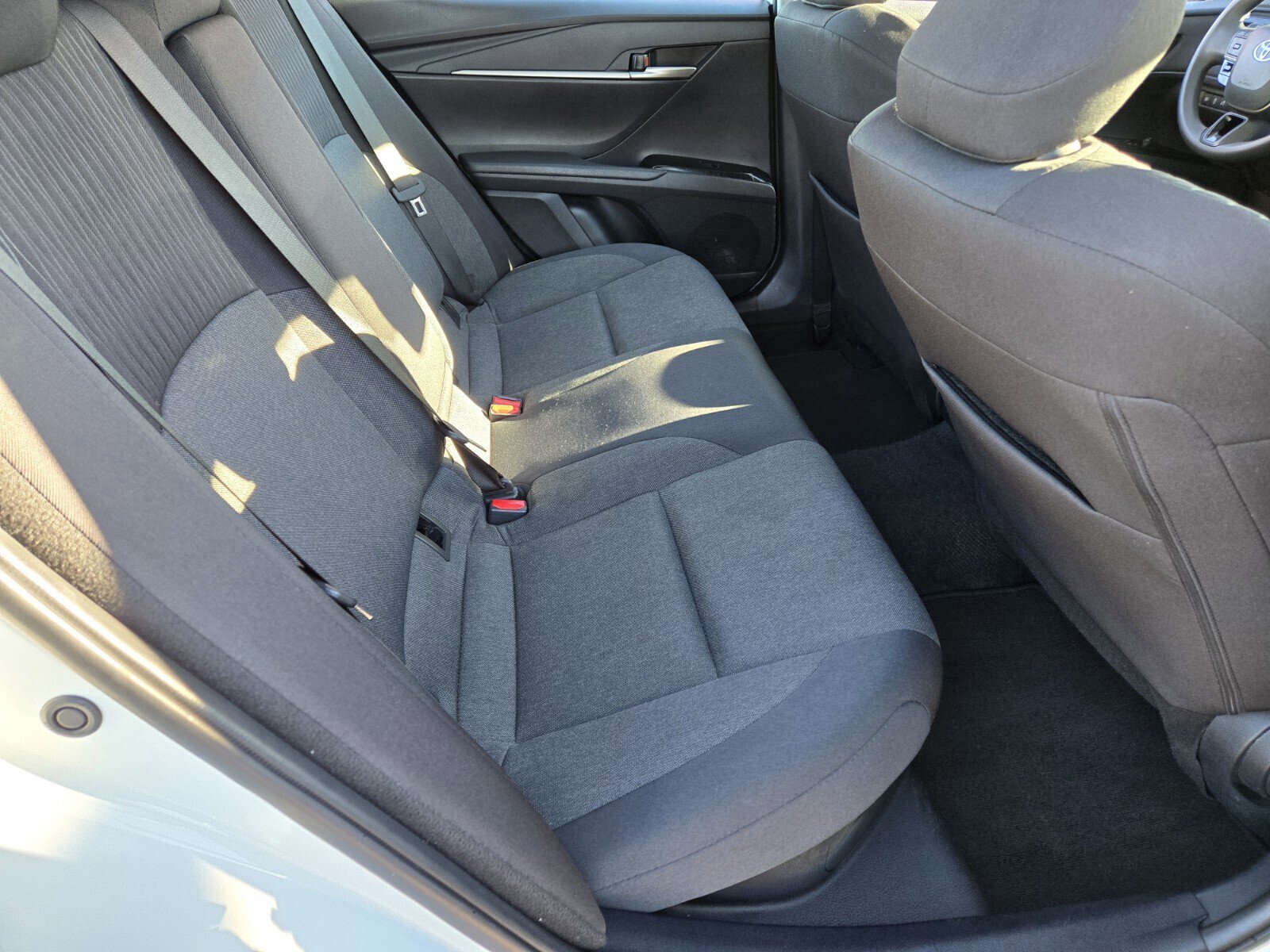 Used 2025 Toyota Camry SE image 16