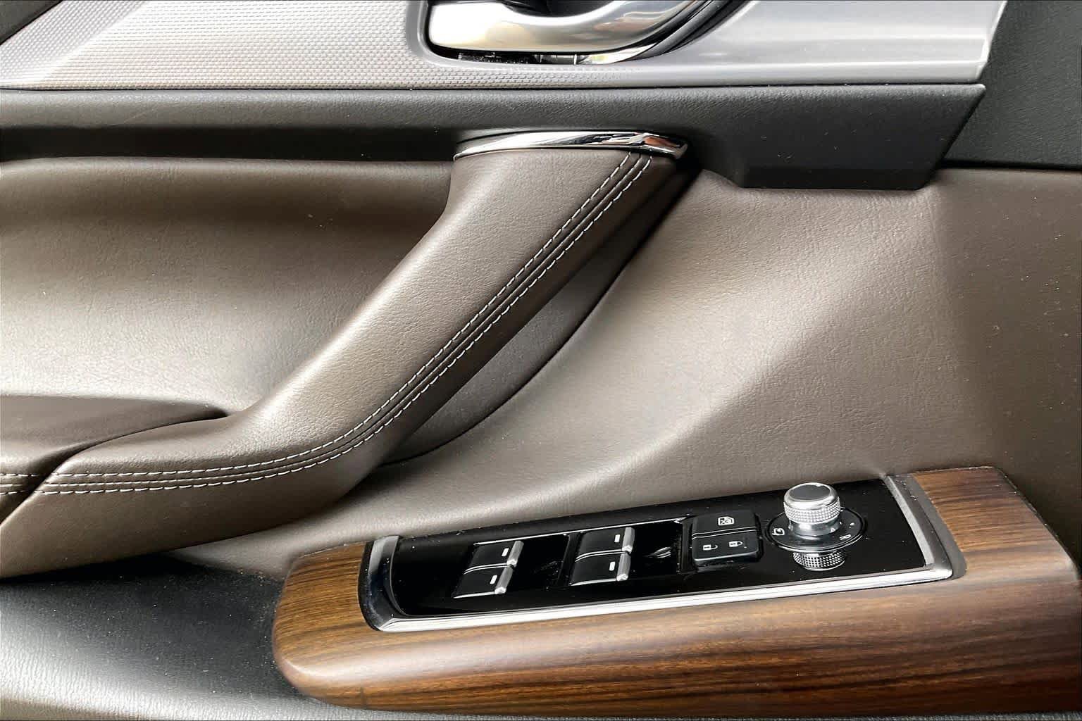 Used 2022 MAZDA CX-9 Signature image 15