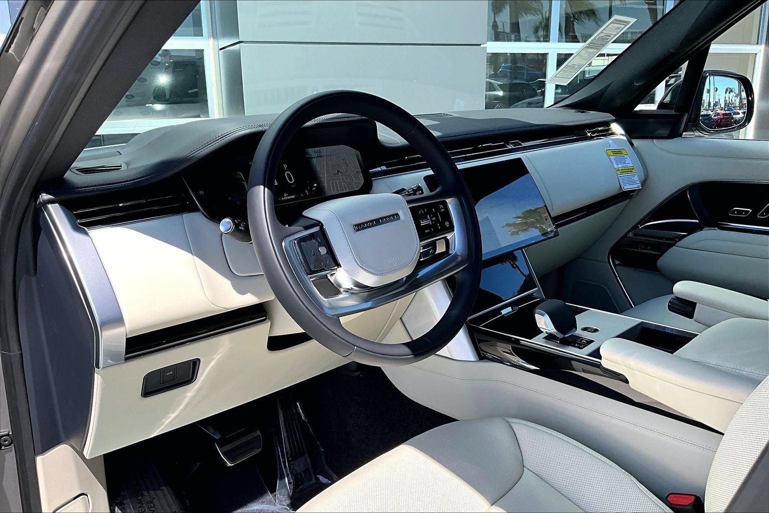 New 2026 Land Rover Range Rover Long Wheelbase SE AWD/4WD image 6