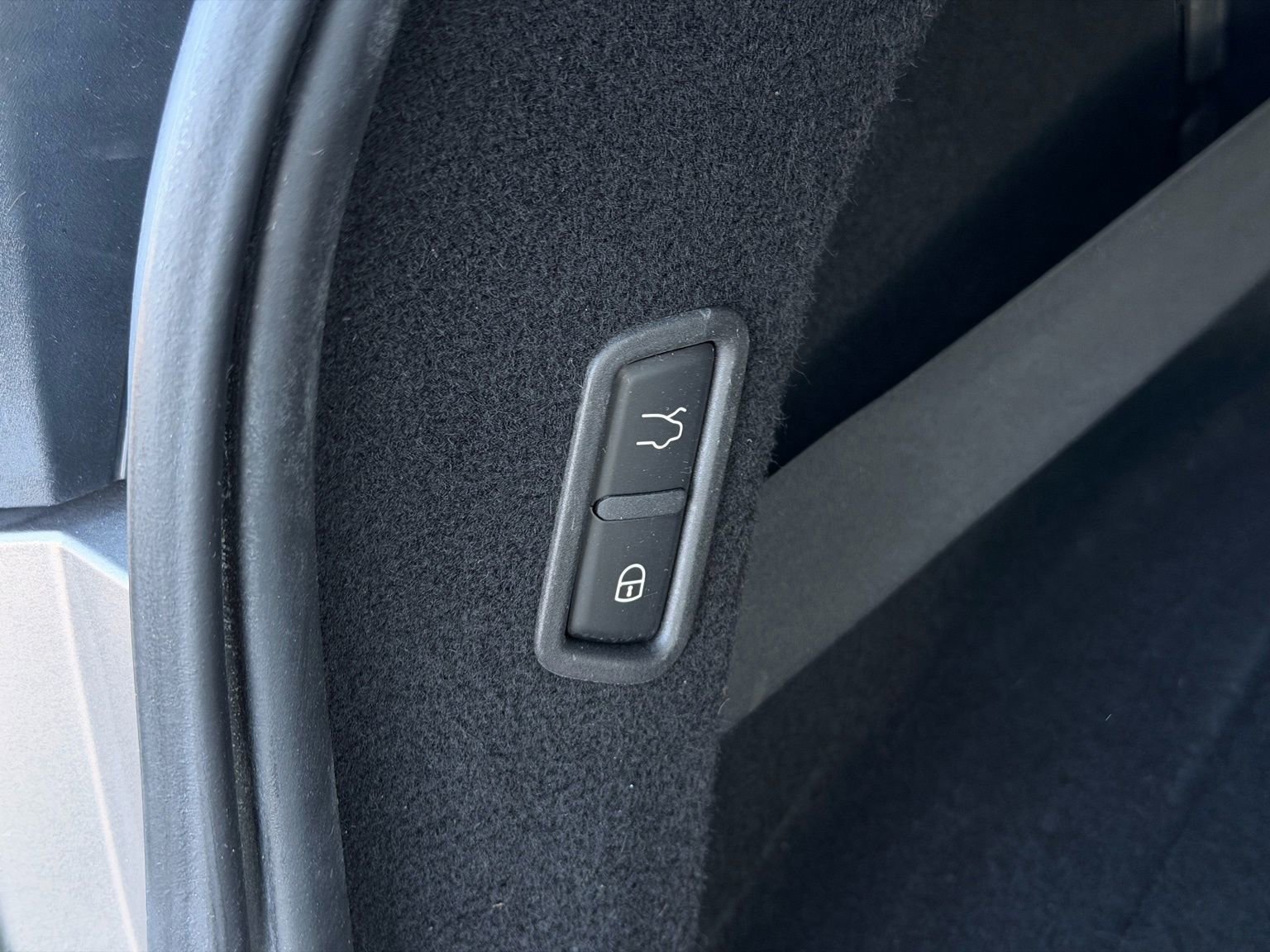 Used 2019 Maserati Levante image 48