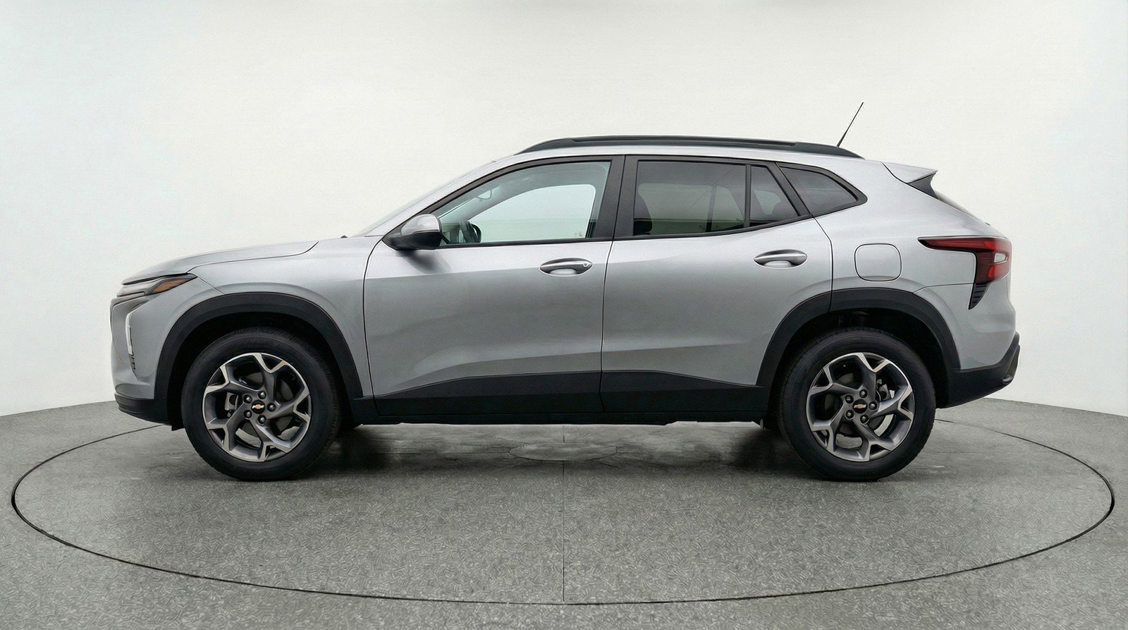 Used 2025 Chevrolet Trax LT w/ LT Convenience Package image 5