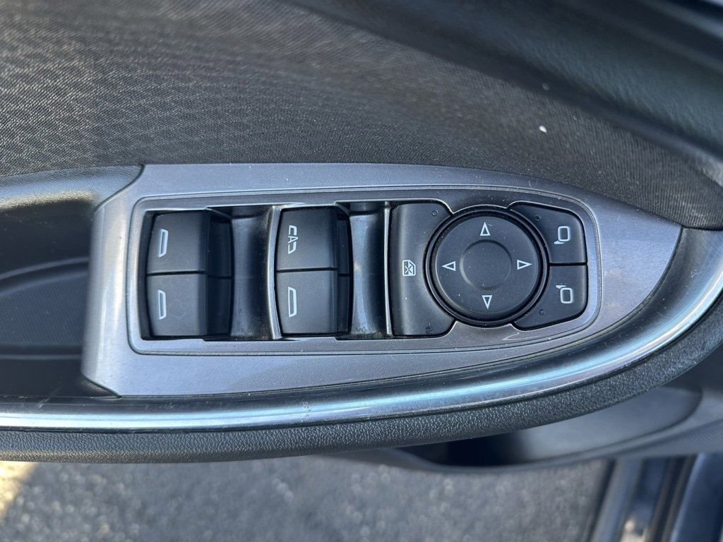 Used 2020 Chevrolet Malibu LT image 18