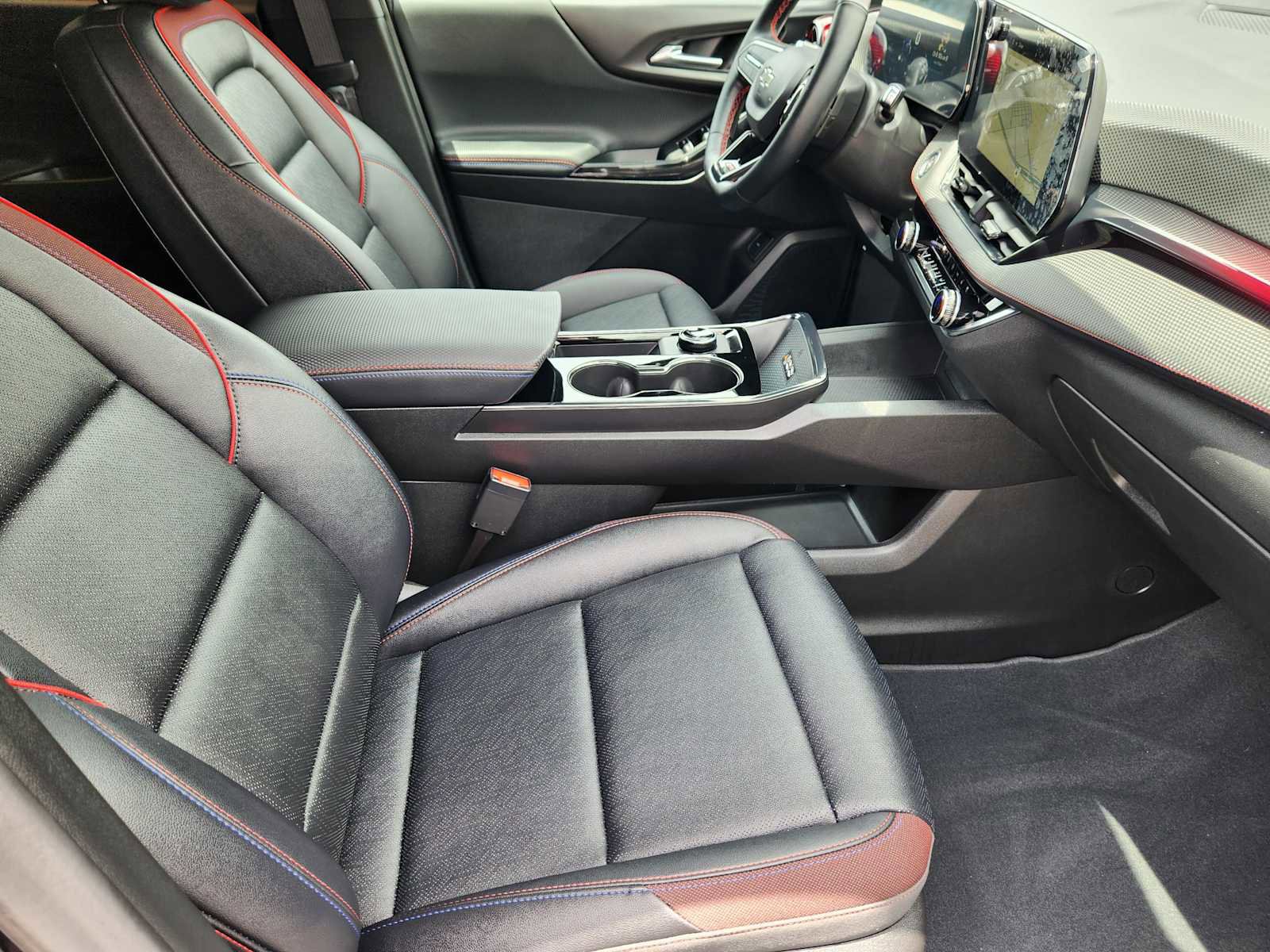 Certified 2026 Chevrolet Equinox RS w/ Convenience Package III FWD image 13