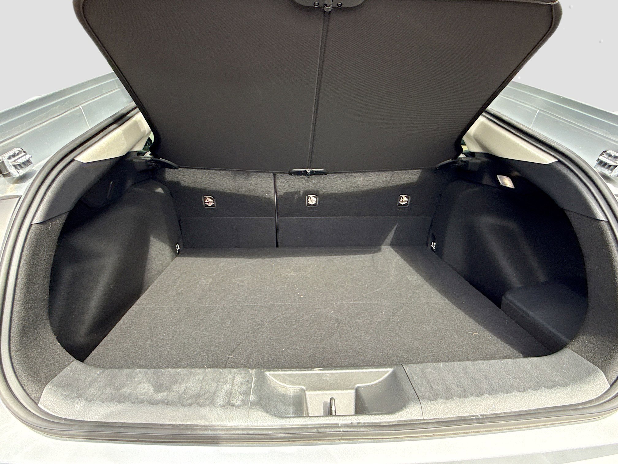 Used 2024 Toyota Prius Limited FWD image 12