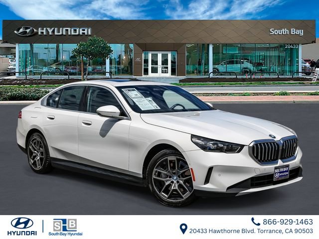 Used 2024 BMW i5 eDrive40i RWD image 1