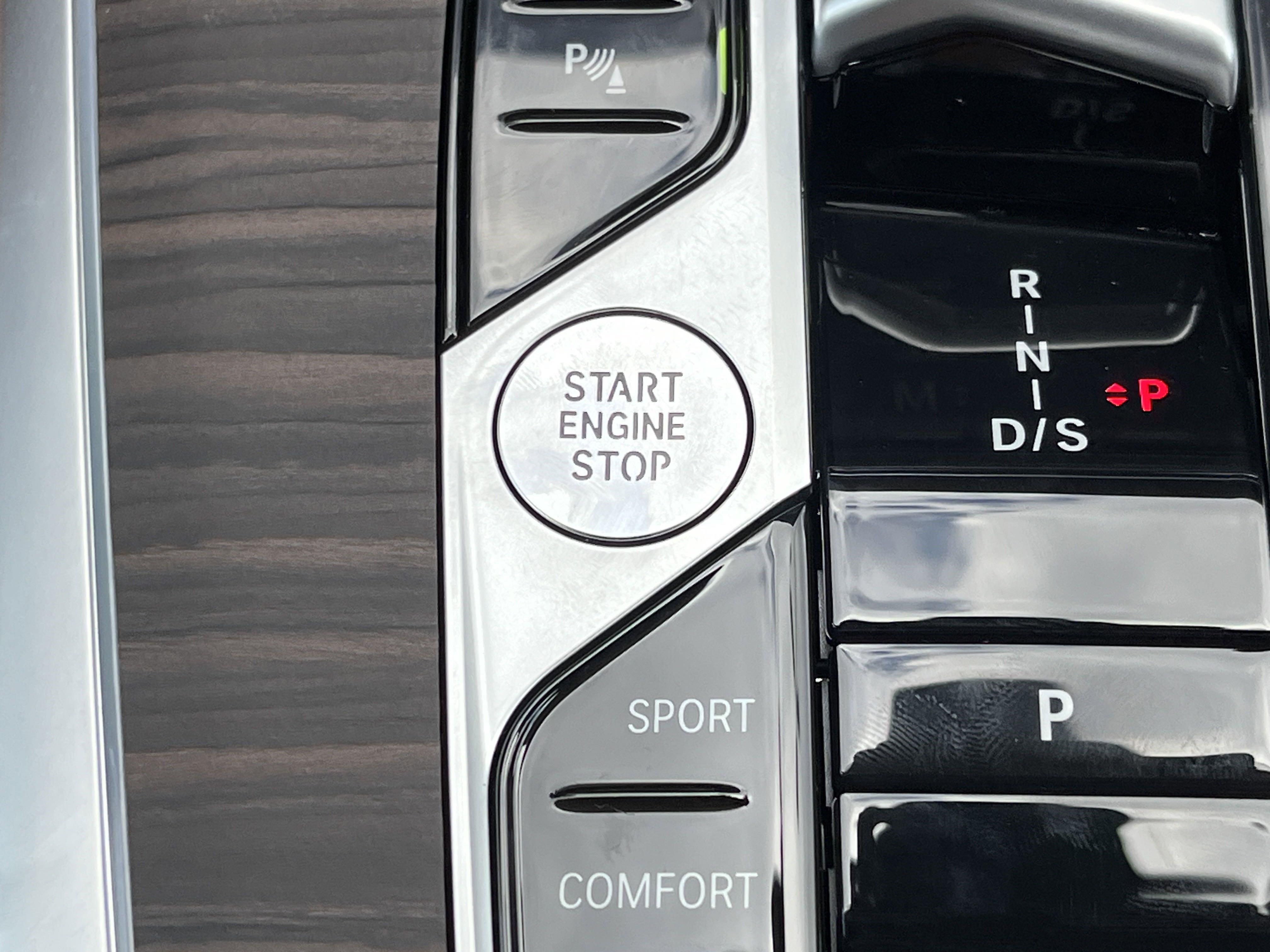 New 2026 BMW X7 xDrive40i w/ Premium Package image 12