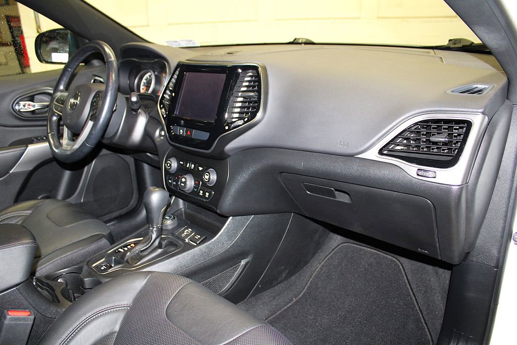Certified 2020 Jeep Cherokee High Altitude AWD/4WD image 32