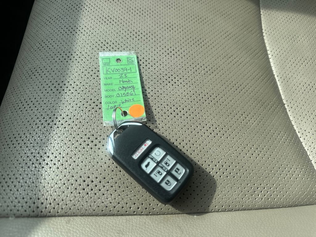 Used 2023 Honda Odyssey Elite image 15