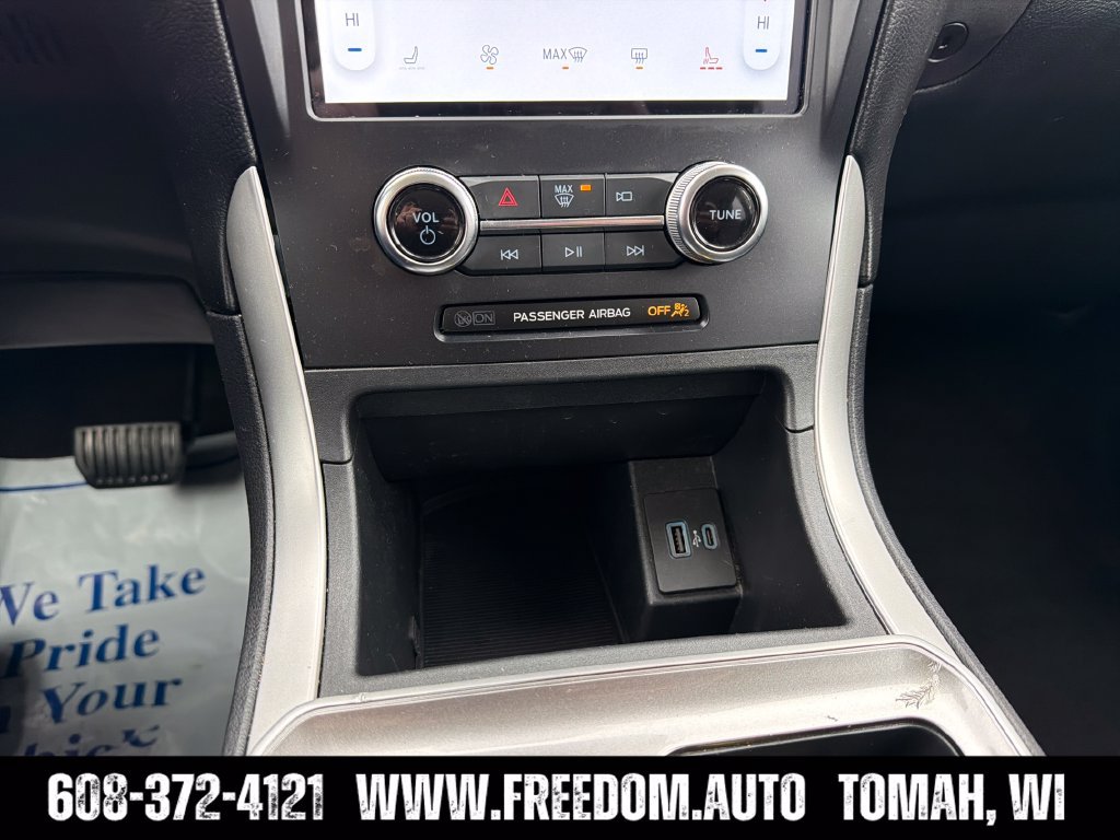 Used 2024 Ford Edge SEL AWD/4WD image 17