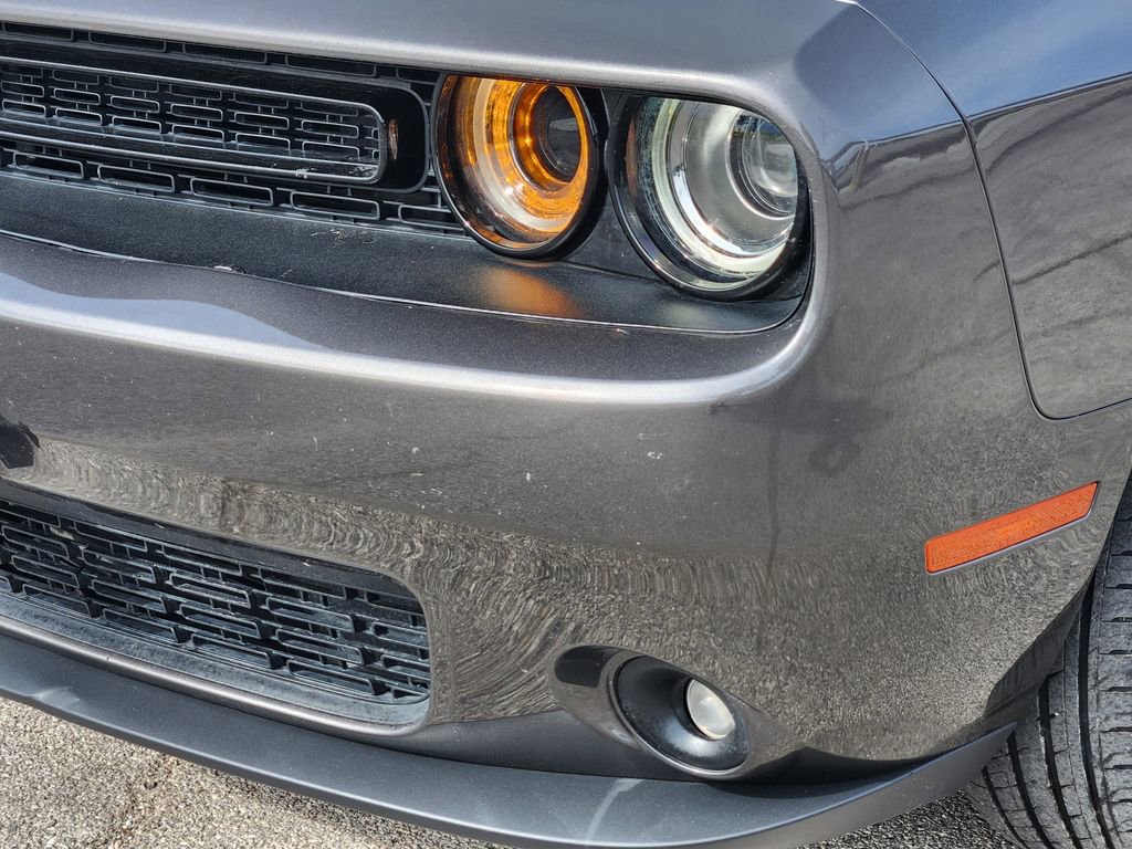 Used 2023 Dodge Challenger SXT w/ Blacktop Package image 9