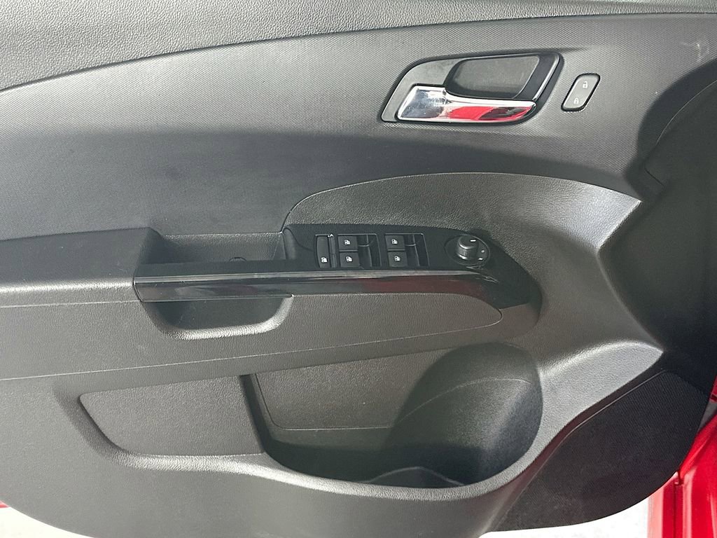 Used 2019 Chevrolet Sonic LT w/ Convenience Package FWD image 22