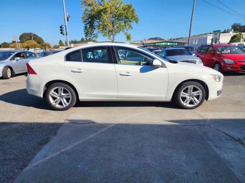 Used 2015 Volvo S60 T5 Premier image 4
