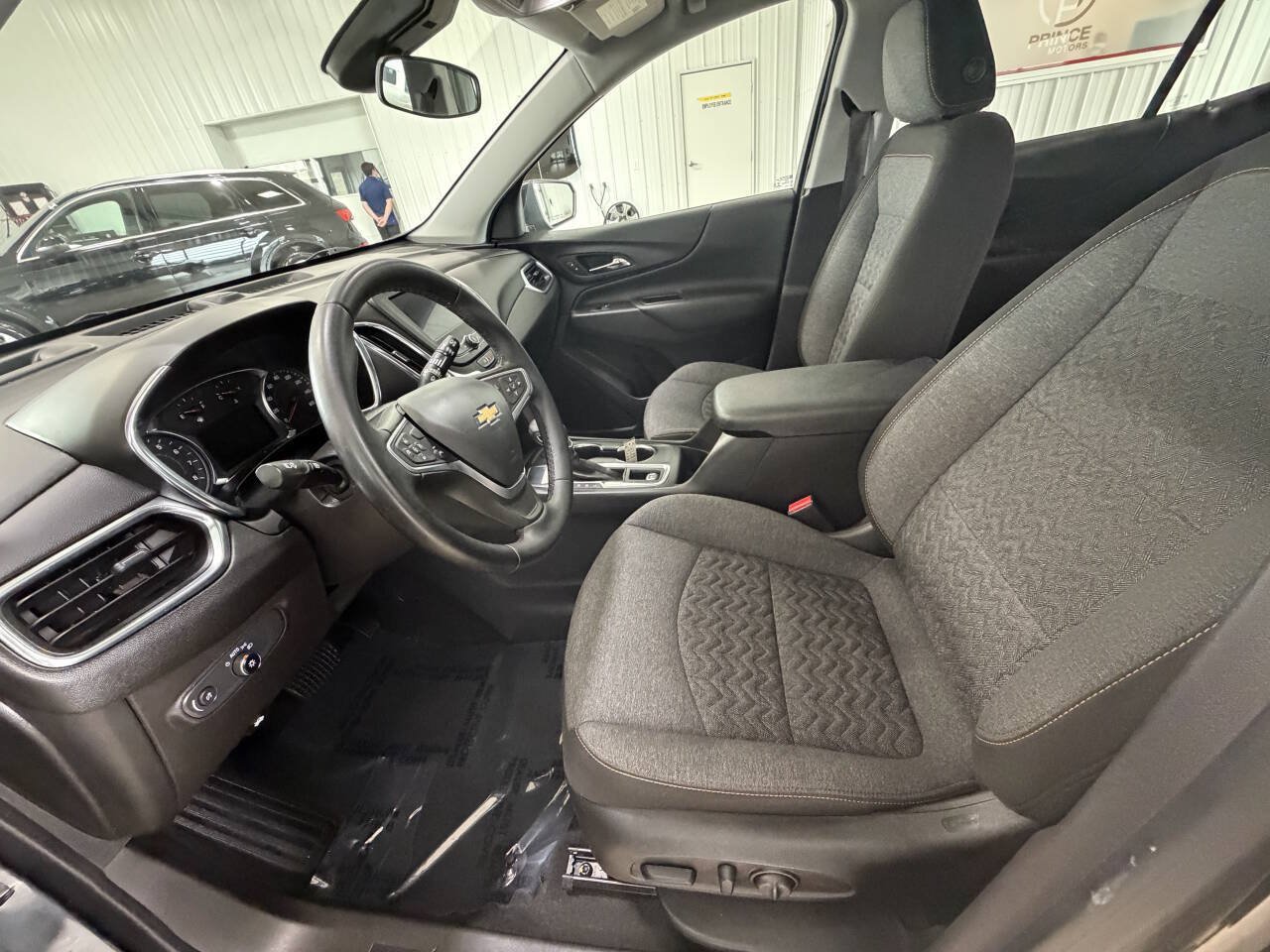 Used 2023 Chevrolet Equinox LT FWD image 10