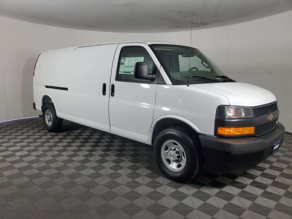New 2026 Chevrolet Express 2500 Extended w/ Communications Package RWD image 3