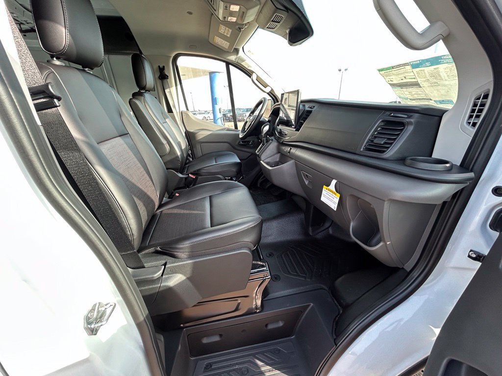 New 2026 Ford Transit 150 Low Roof RWD image 21