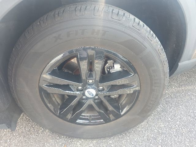 Used 2021 Ford Explorer XLT AWD/4WD image 9