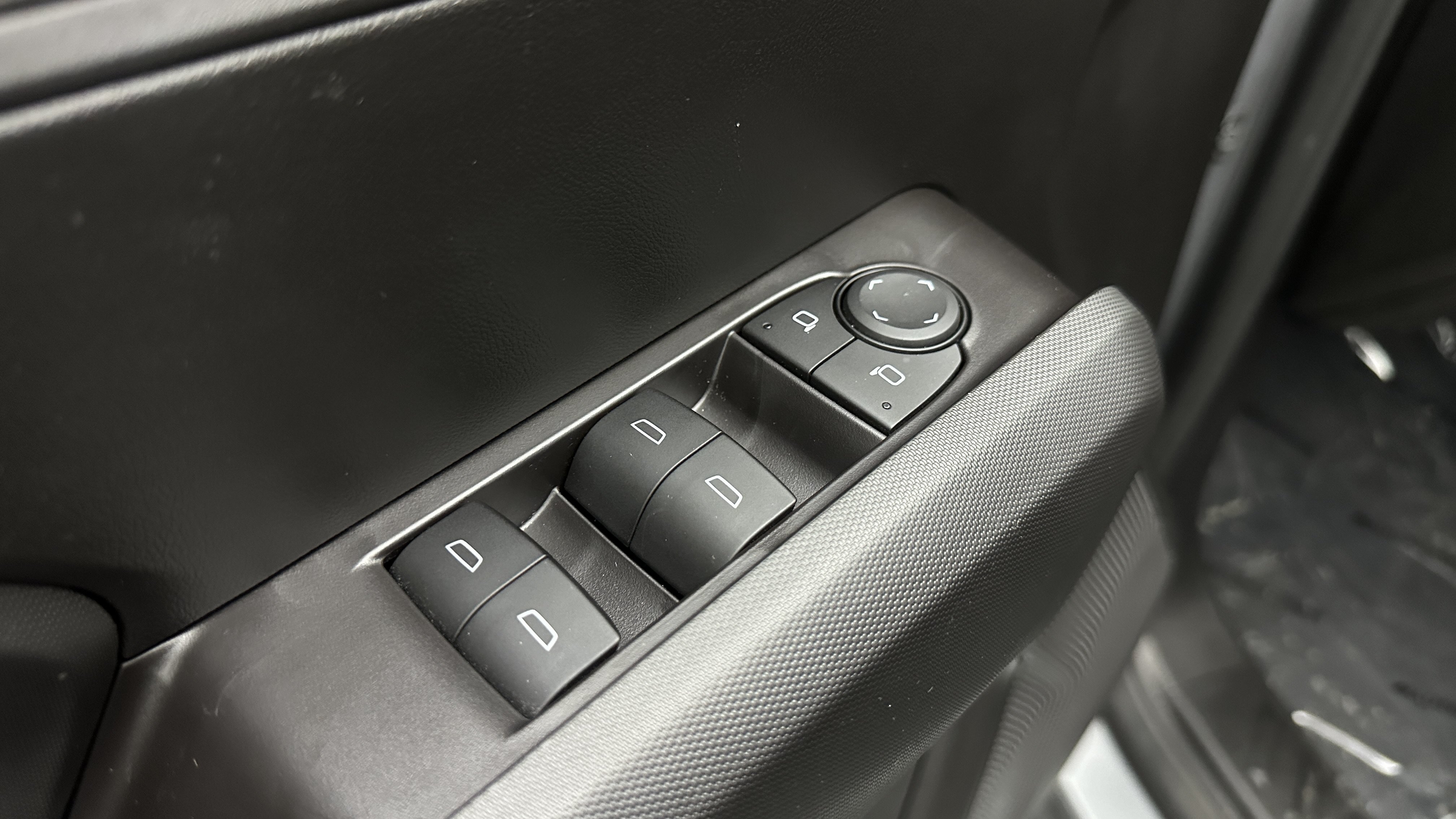 Used 2026 Chevrolet Colorado W/T RWD image 13
