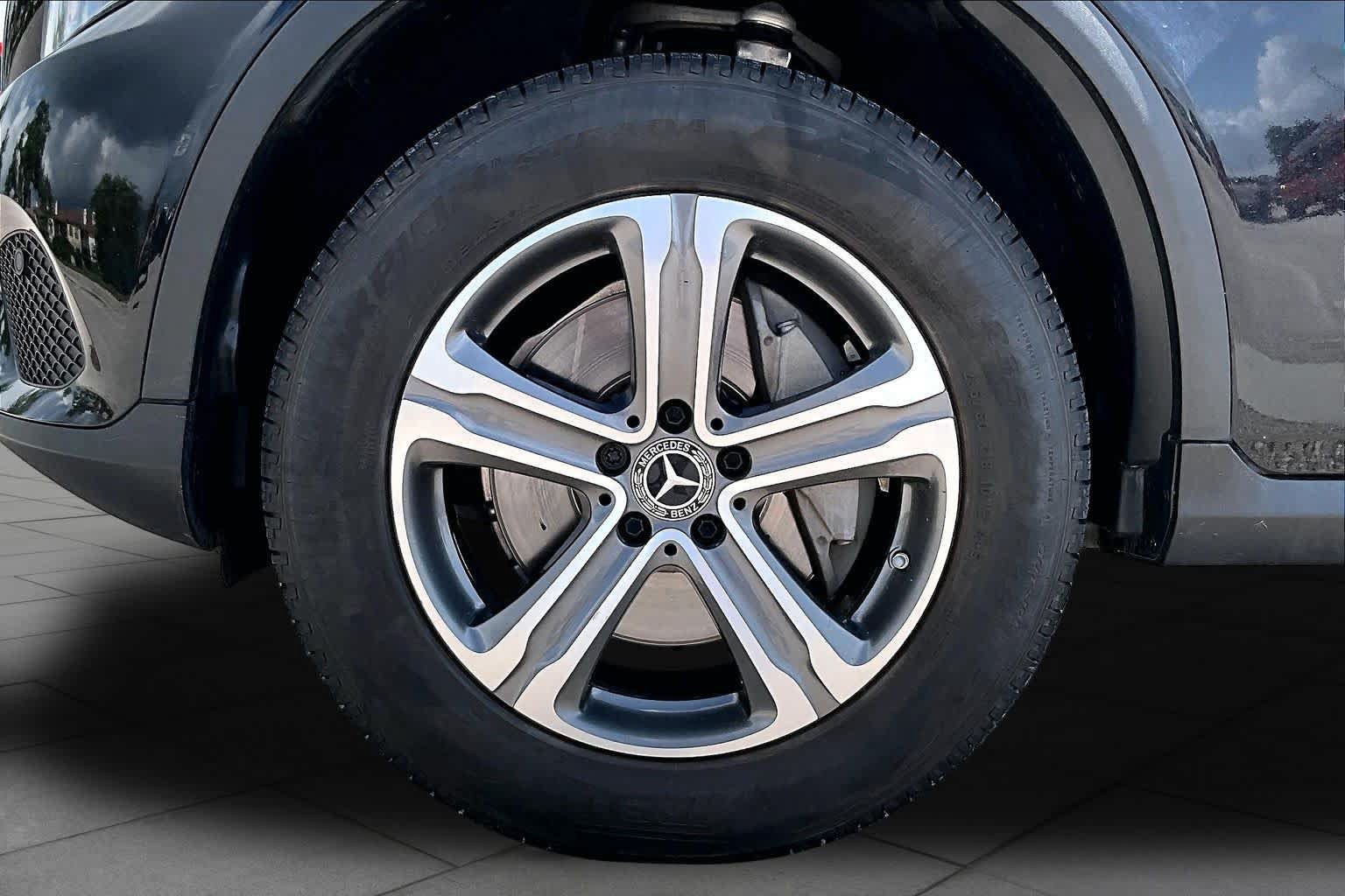 Used 2019 Mercedes-Benz GLC 300 image 11