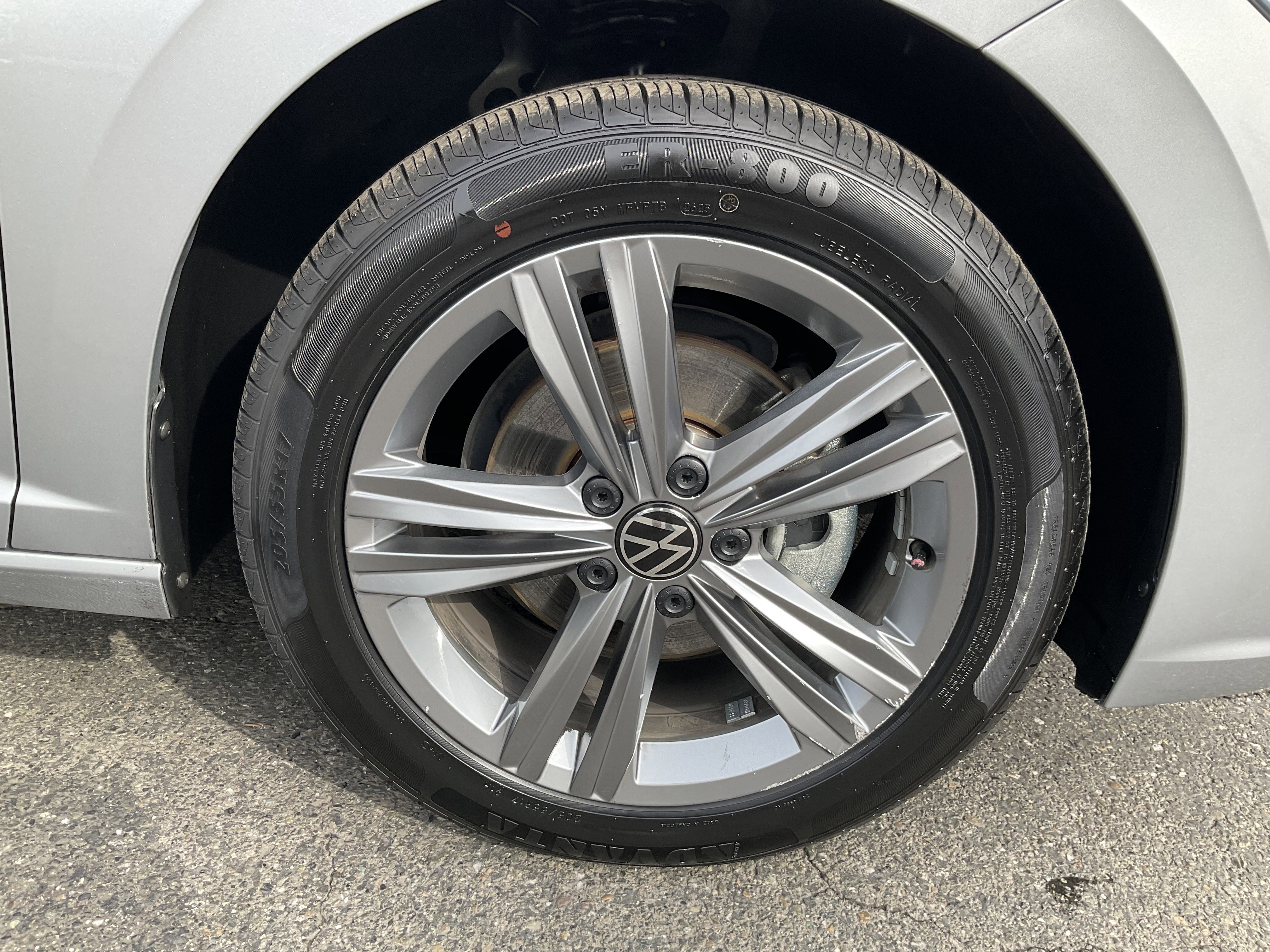 Used 2024 Volkswagen Jetta SE image 11