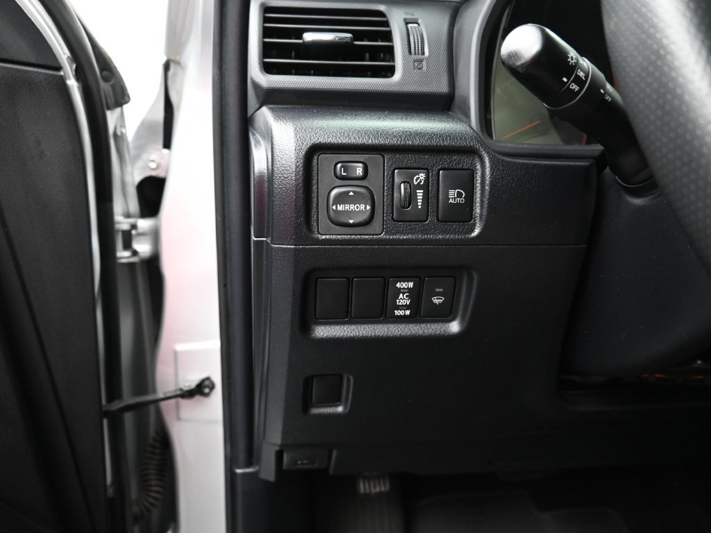 Used 2023 Toyota 4Runner SR5 AWD/4WD image 12