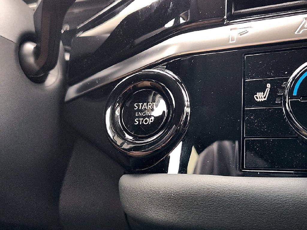New 2026 Nissan Pathfinder SV FWD image 19