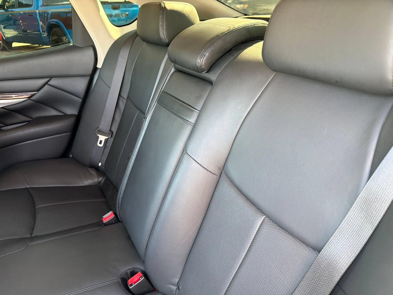 Used 2019 INFINITI Q70 Luxe w/ Proactive Package RWD image 19