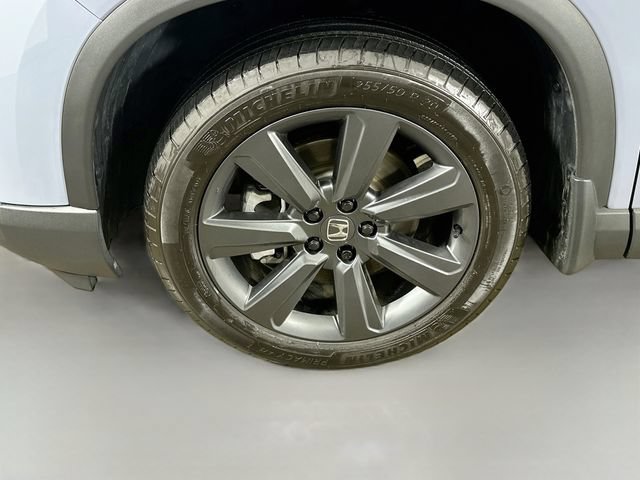 Certified 2025 Honda Pilot Sport image 13