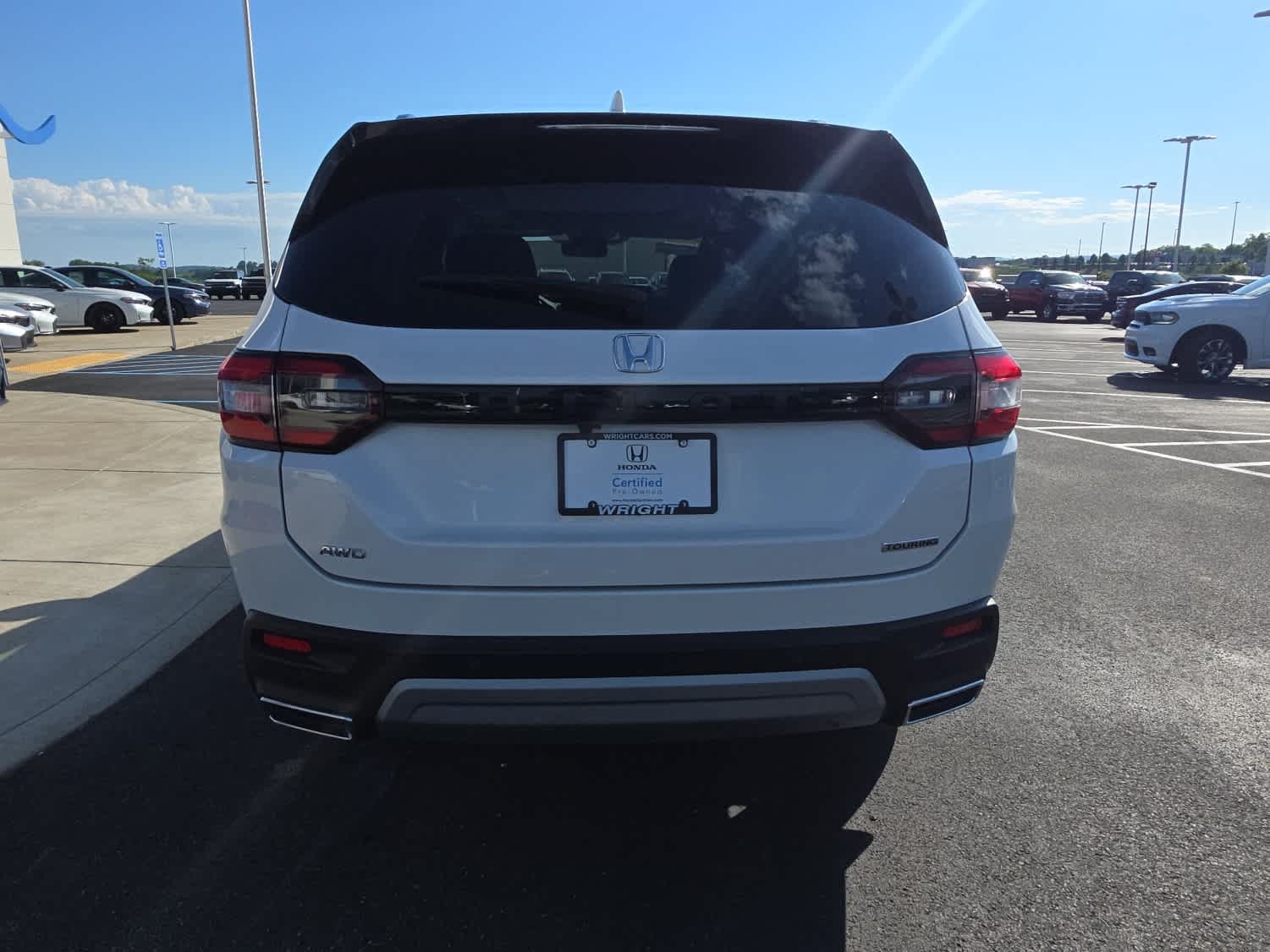 Certified 2023 Honda Pilot Touring image 7