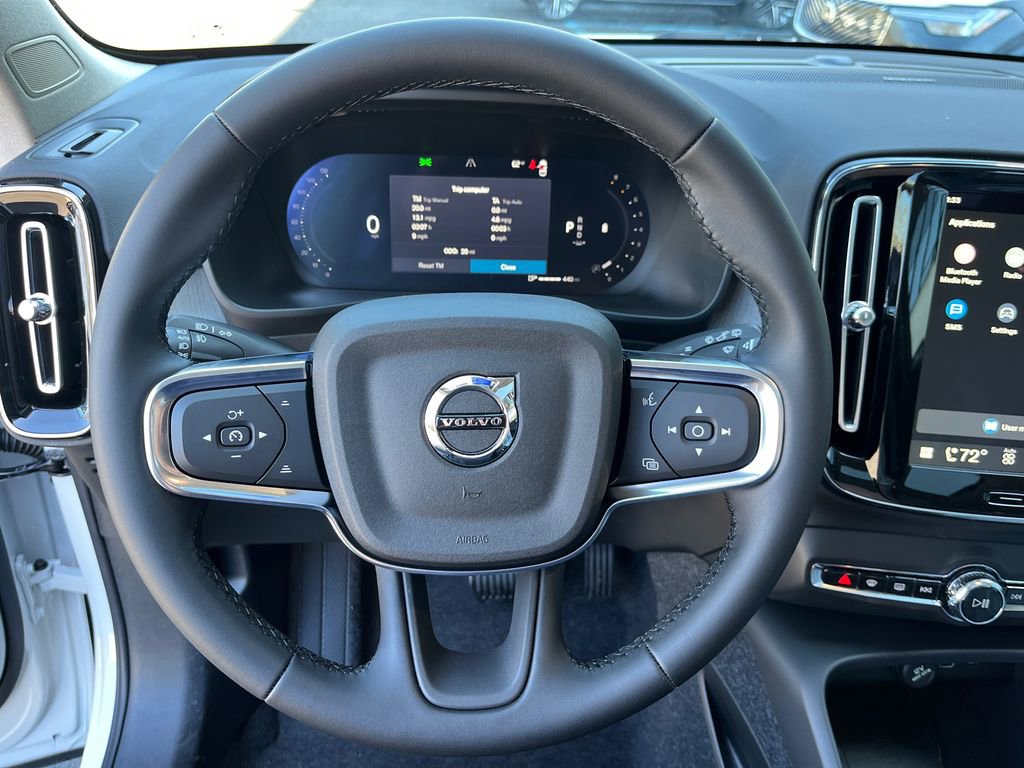 New 2026 Volvo XC40 B5 Ultra AWD/4WD image 11
