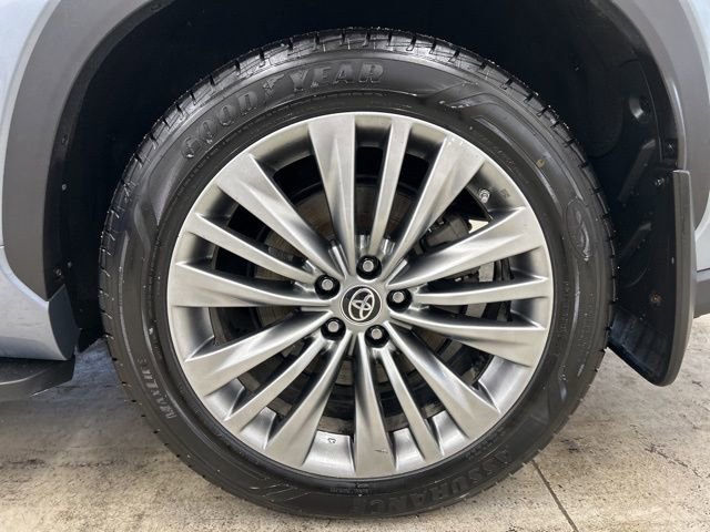 Used 2021 Toyota Highlander Platinum image 8