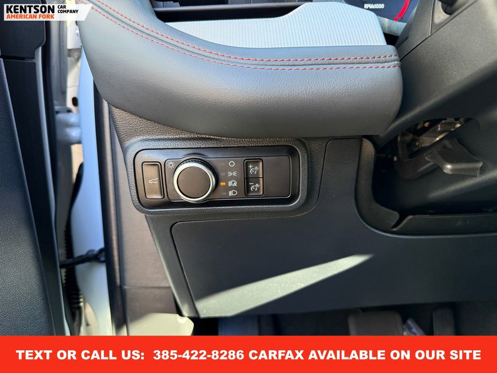 Used 2025 Ford Explorer Active image 17