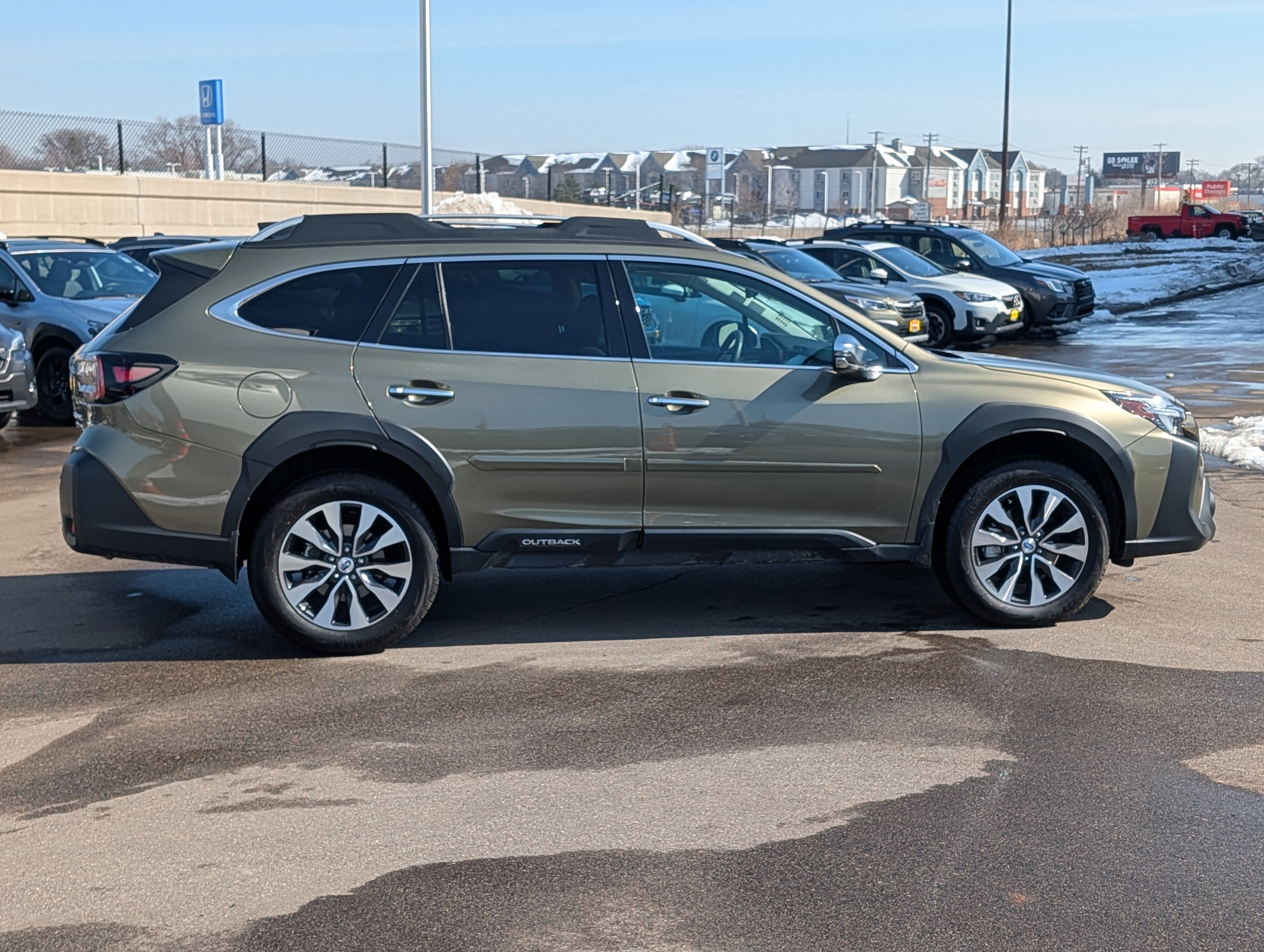 Used 2024 Subaru Outback Touring XT image 8