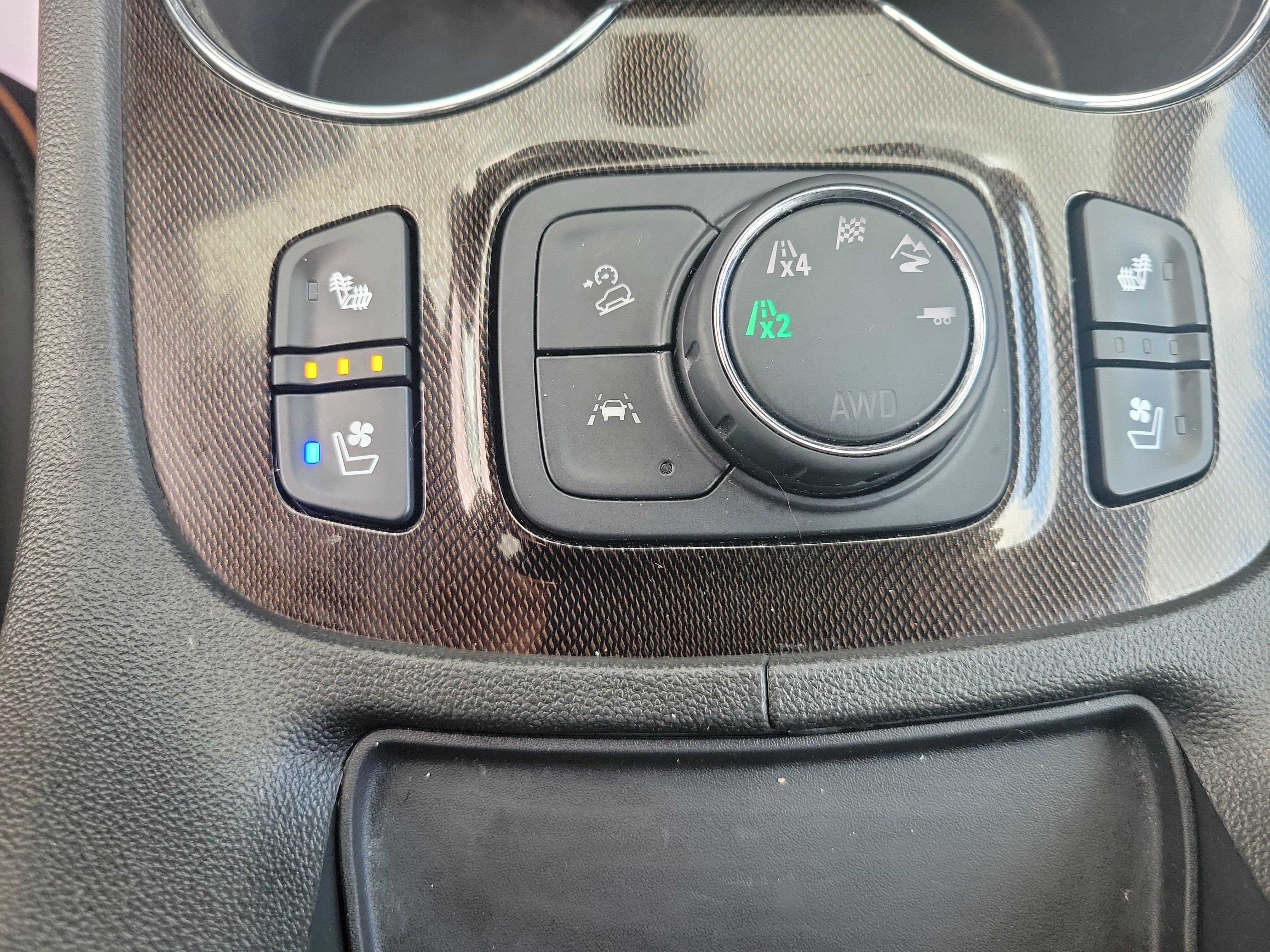 Used 2023 GMC Acadia AT4 w/ Technology Package AWD/4WD image 31