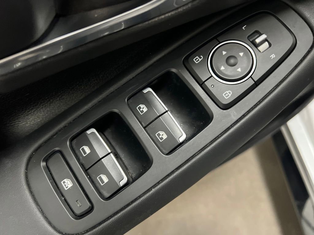 Used 2023 Hyundai Sonata SEL image 13