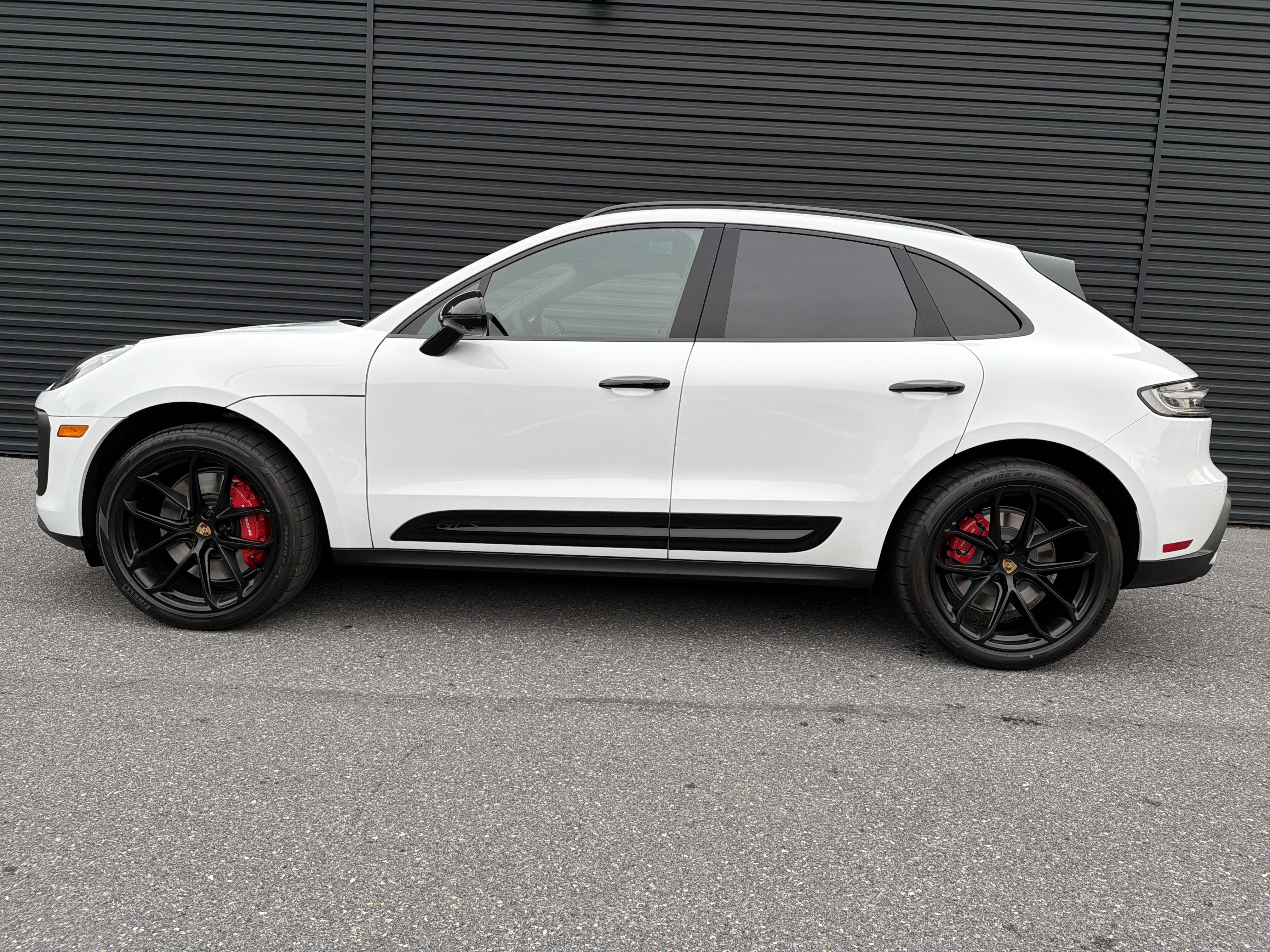 New 2026 Porsche Macan GTS AWD/4WD image 2