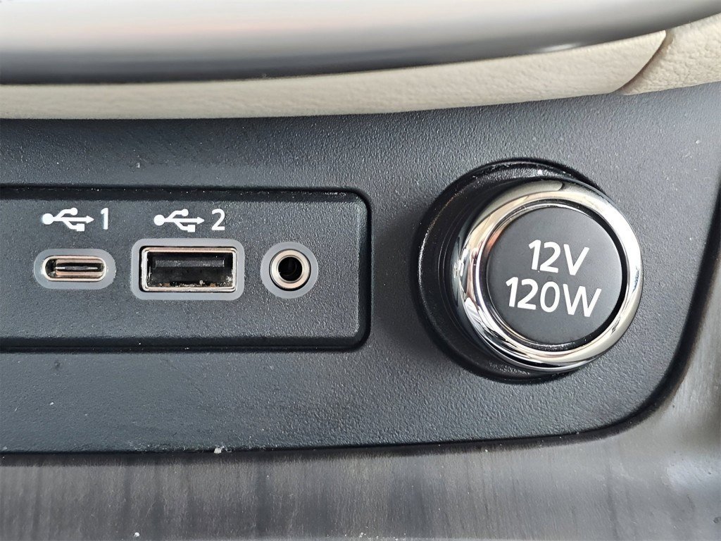 Used 2022 Nissan Murano Platinum w/ Cargo Package image 12