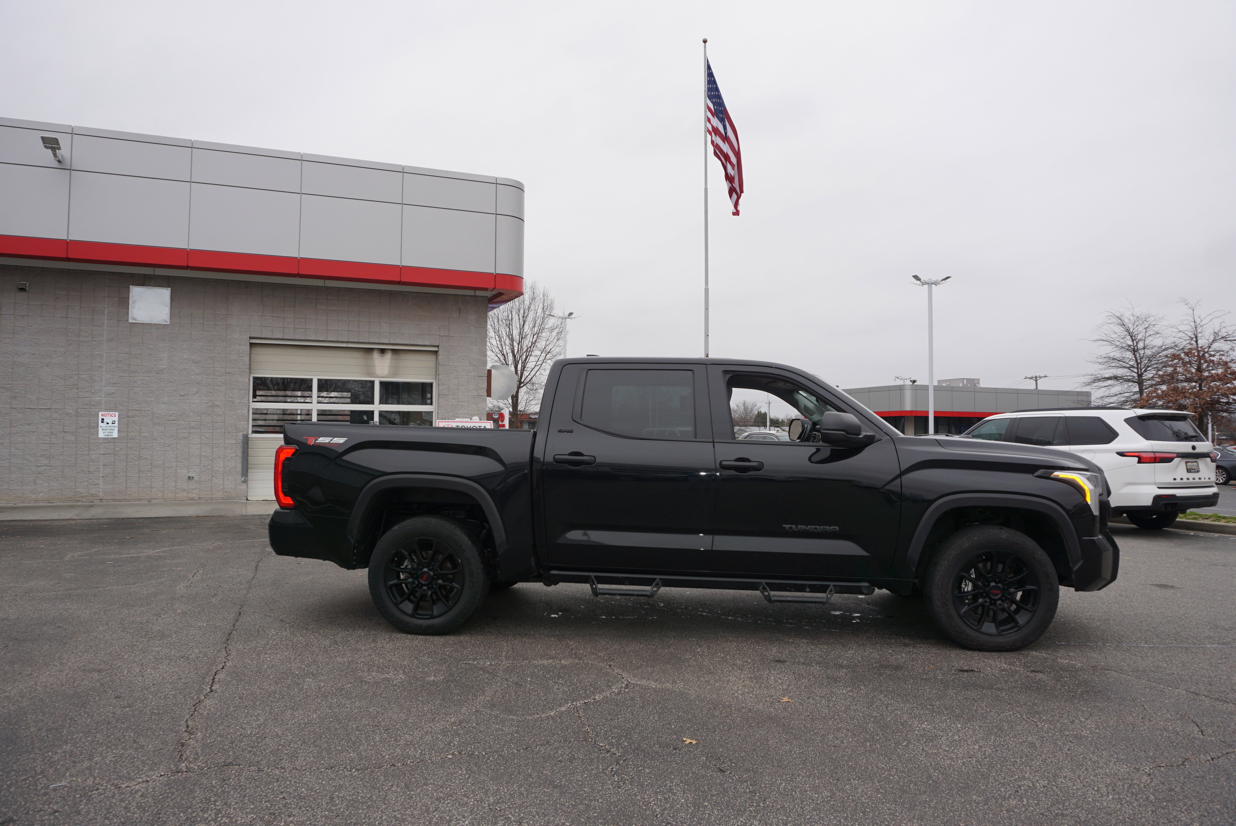 Used 2023 Toyota Tundra SR5 image 3