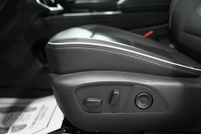 Used 2024 GMC Acadia Denali image 17