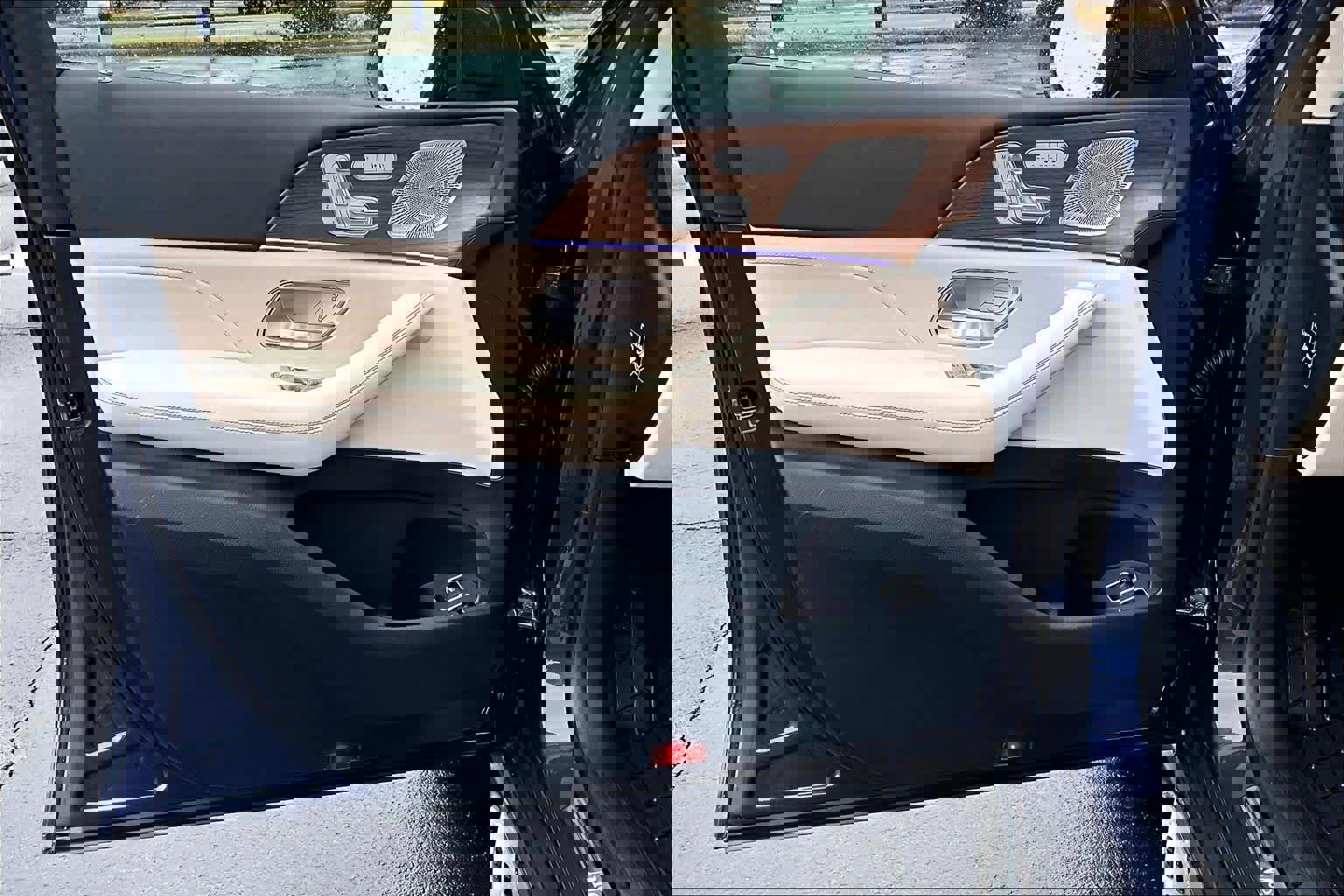 Used 2025 Mercedes-Benz GLE 450e 4MATIC image 22