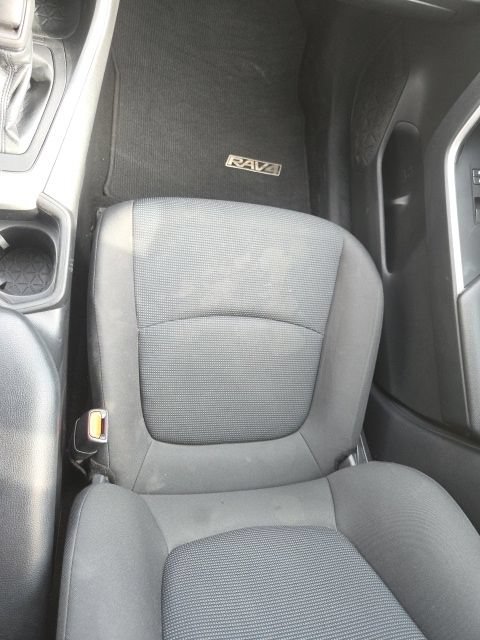 Used 2020 Toyota RAV4 LE w/ All Weather Liner Package AWD/4WD image 19