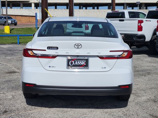Used 2025 Toyota Camry LE image 6