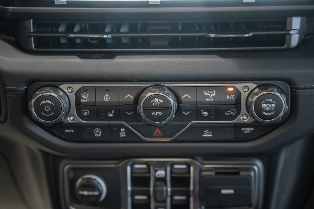 New 2026 Jeep Wrangler Unlimited Rubicon AWD/4WD image 23