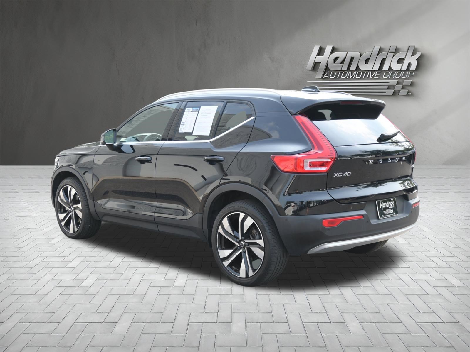 Used 2023 Volvo XC40 B5 Ultimate w/ Climate Package AWD/4WD image 7