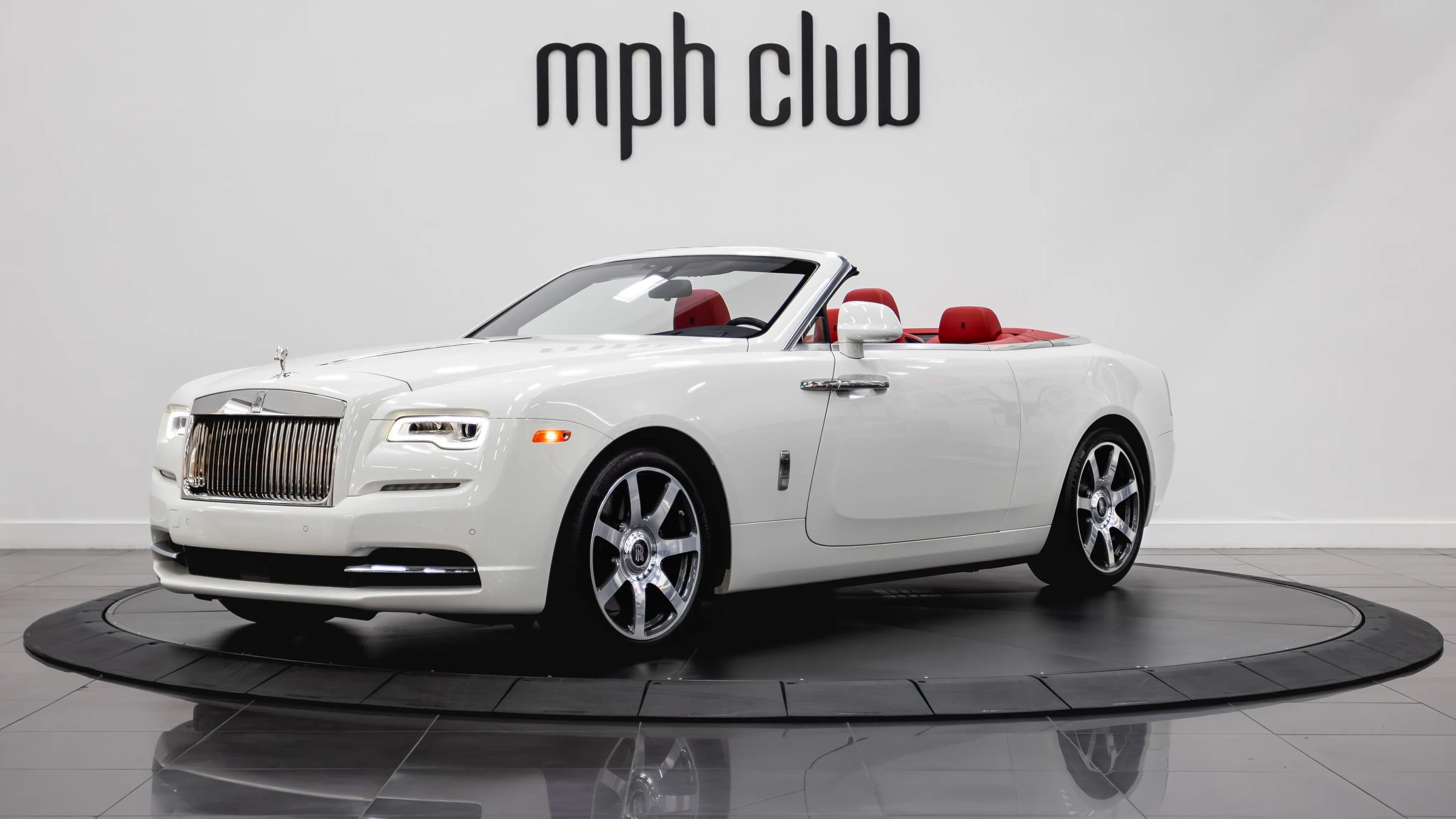 Used 2017 Rolls-Royce Dawn RWD image 14