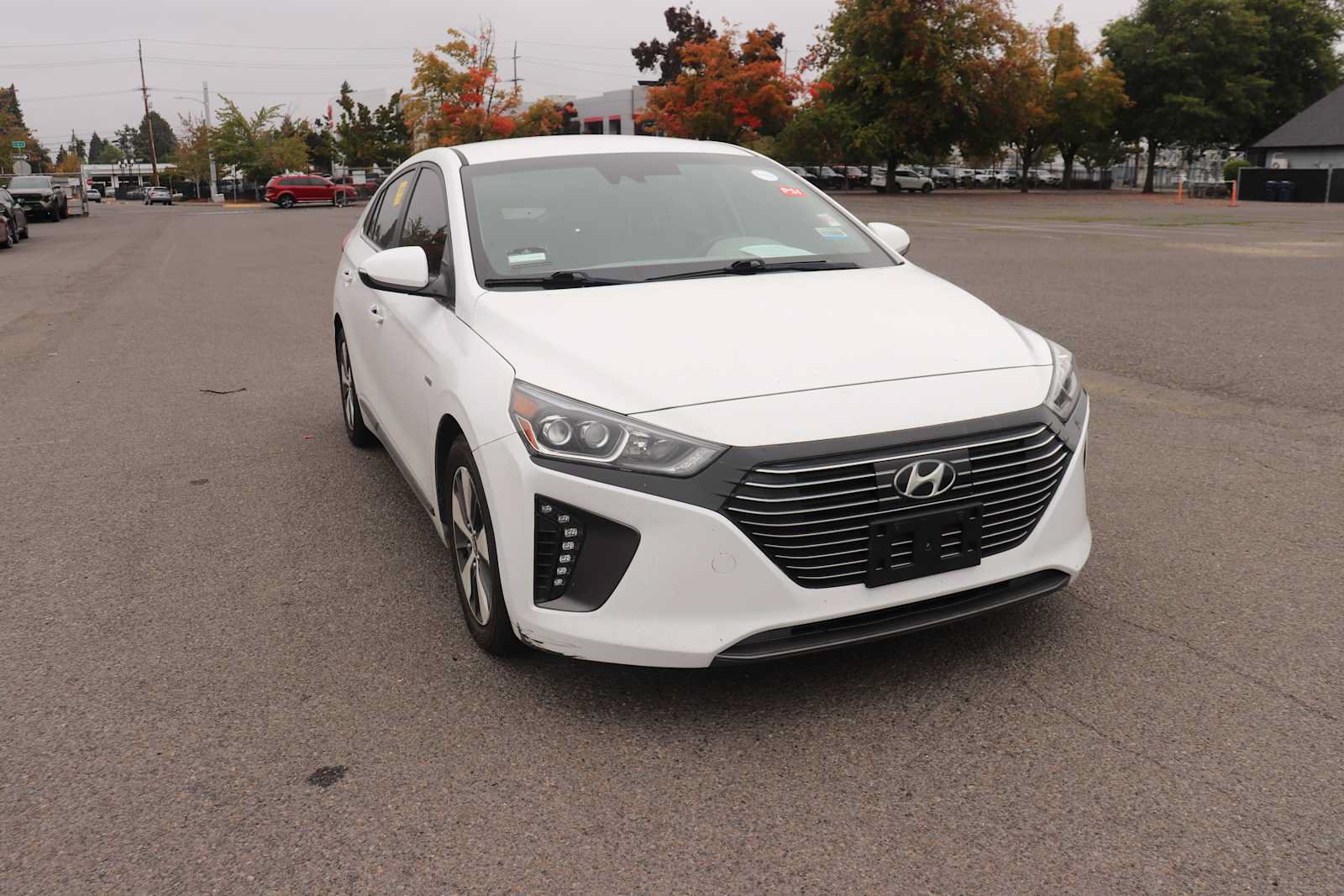 Used 2019 Hyundai Ioniq Limited FWD image 3