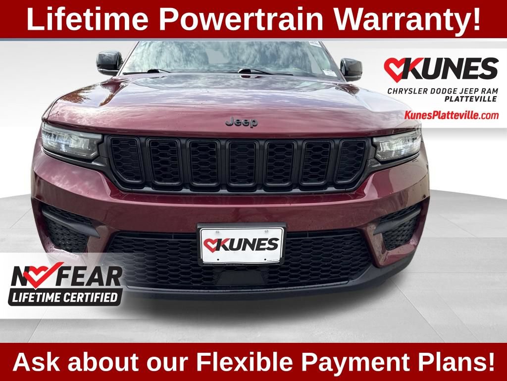 Used 2024 Jeep Grand Cherokee Altitude AWD/4WD image 11