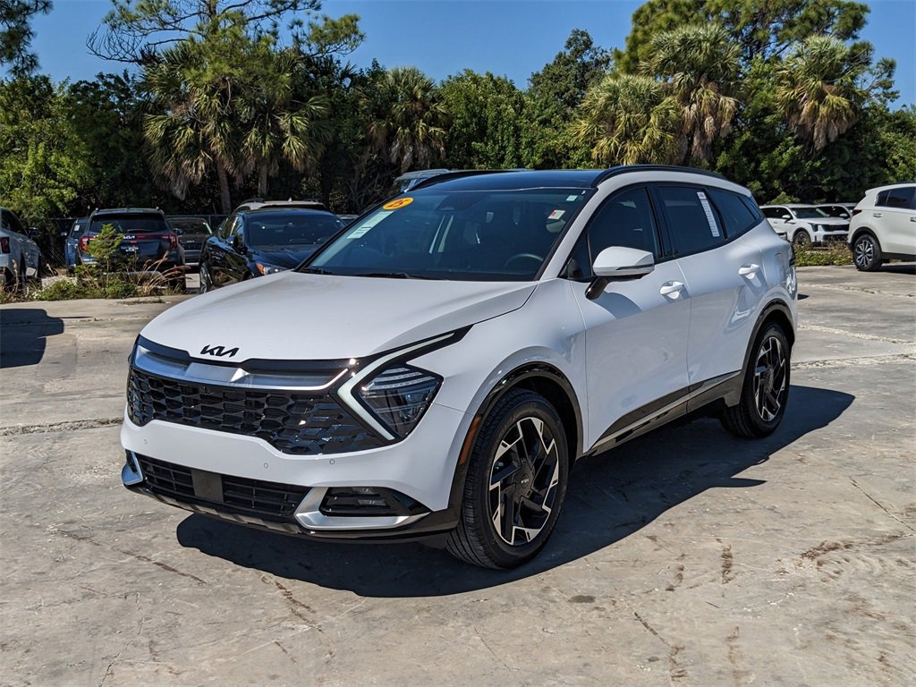 Certified 2025 Kia Sportage SX image 5