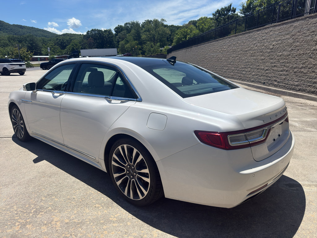 Used 2018 Lincoln Continental Select w/ Continental Climate Package AWD/4WD image 7