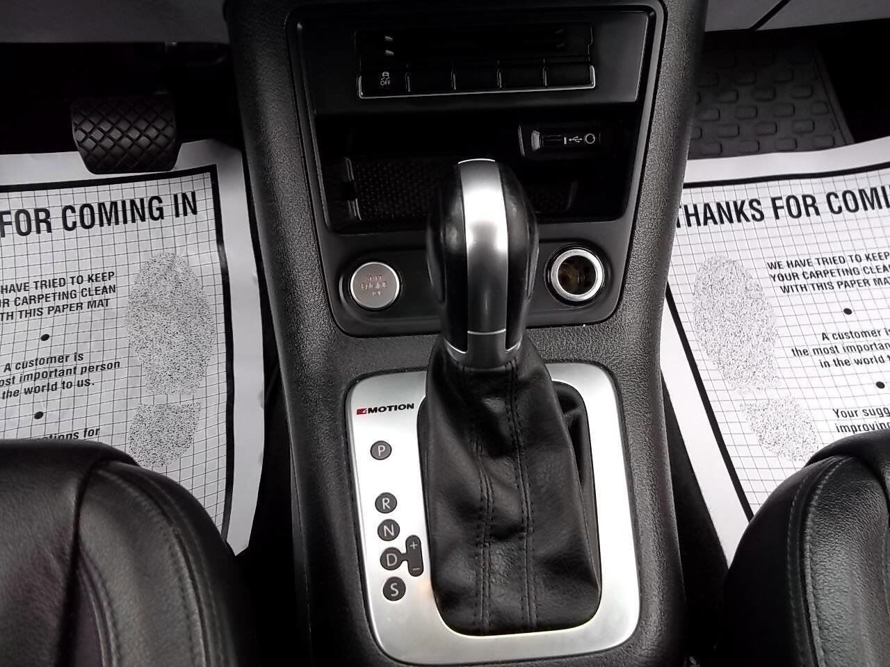 Used 2017 Volkswagen Tiguan Sport image 23